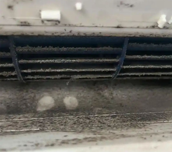 靖西空调吹的风有股烧焦味是怎么回事